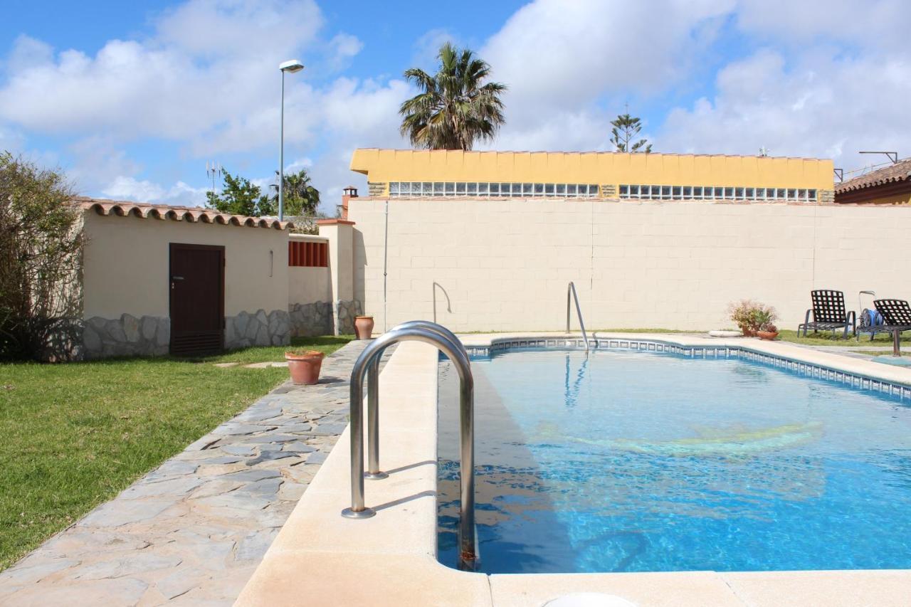 فيلا شيكلانا دي لا فرونتيرافي Chalet Marisma Con Piscina Privada المظهر الخارجي الصورة