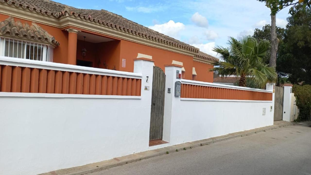 فيلا شيكلانا دي لا فرونتيرافي Chalet Marisma Con Piscina Privada المظهر الخارجي الصورة