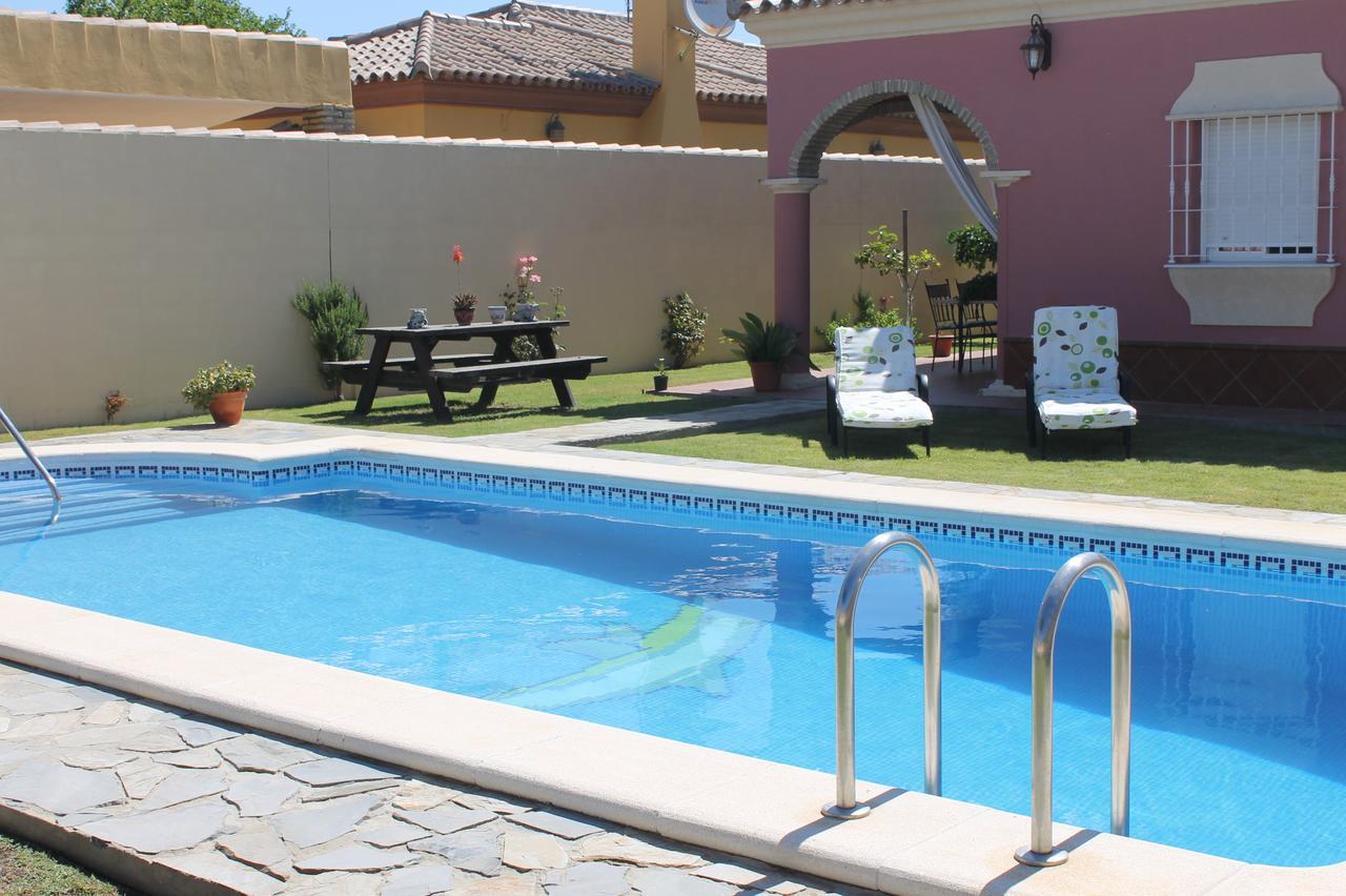 فيلا شيكلانا دي لا فرونتيرافي Chalet Marisma Con Piscina Privada المظهر الخارجي الصورة